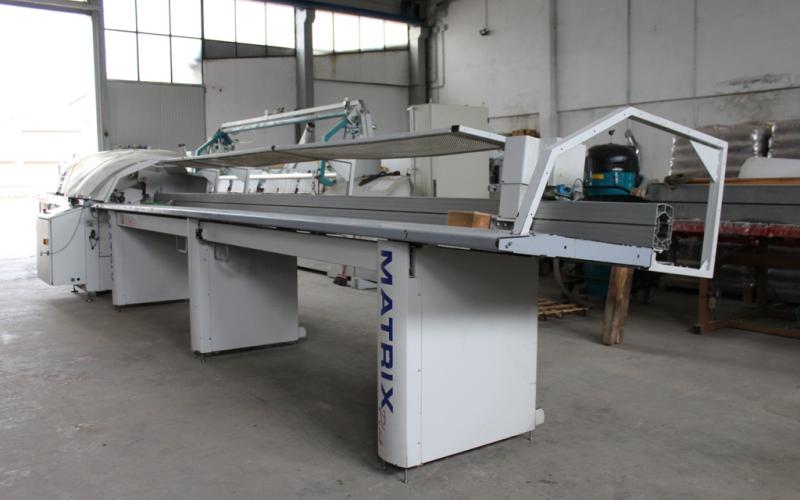 : Stromab _US21/24_Machines a Ebouter / Tronconneuses